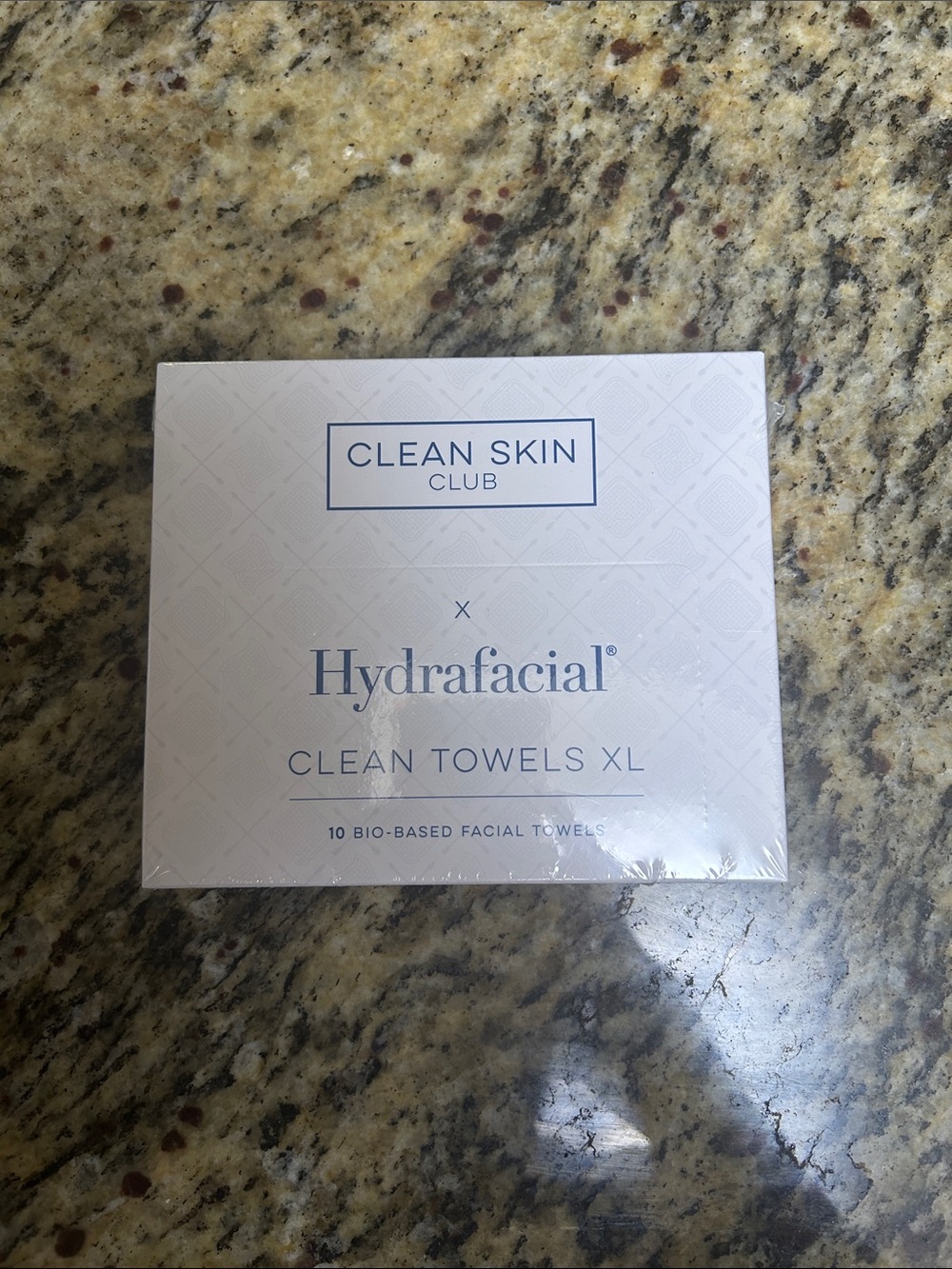 Clean Skin Club x Hydrafacial Clean Towels XL - White
